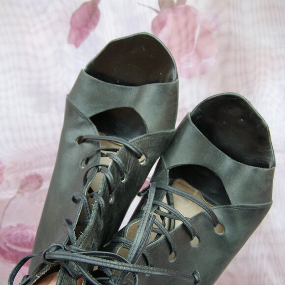 MARSELL size 40/9-9.5 Black Leather lace up Open toe shoes USED - need repair - Picture 4 of 16